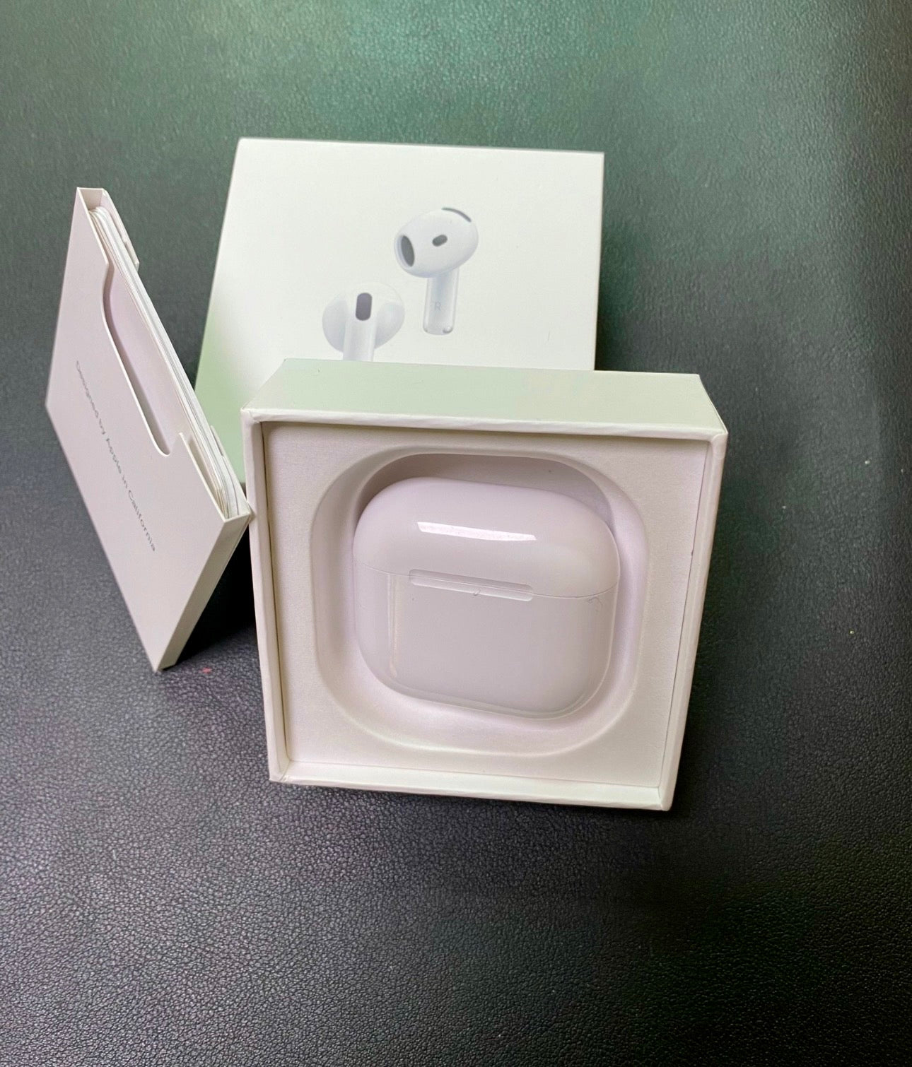 AUDÍFONOS INALAMBRICOS AIRPODS 4 - CANCELACION DE RUIDO